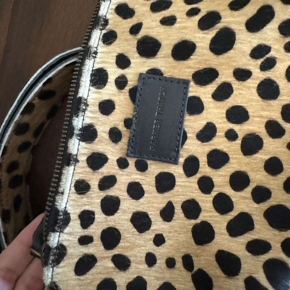 Parker Thatch leopard little buddy with crossbody strap - Picture 5 of 6